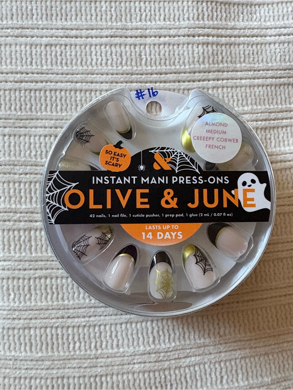 Olive & June Almond Medium 'Creepy Cobweb' French Press-On Nails Halloween